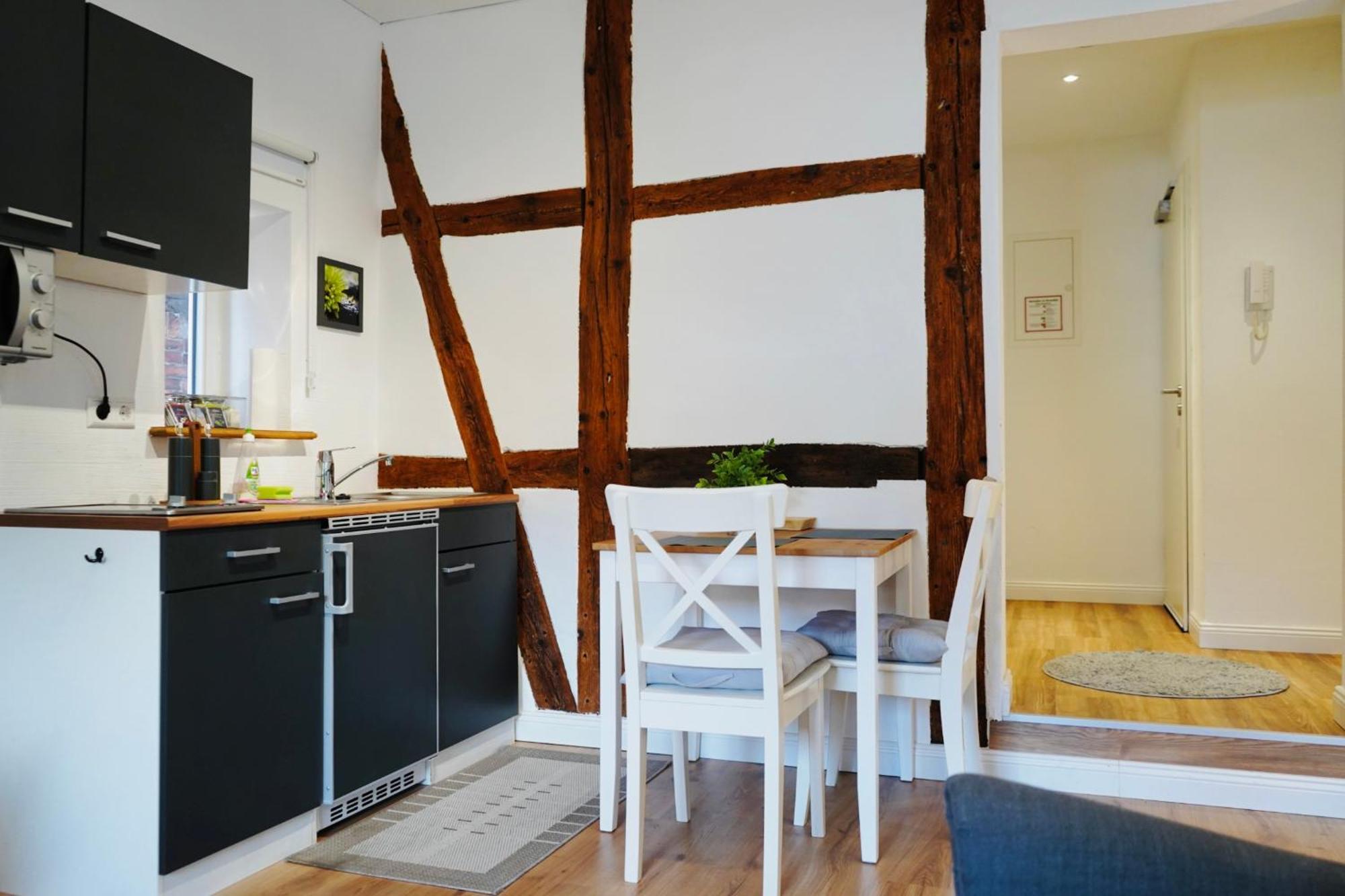 Altstadt Apartment II - Terrasse- Waschmaschine- Parkplatz Wolfsburg Exterior photo